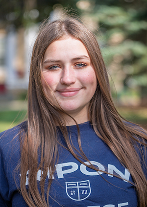 Photo of Zoe  Stephanie ’26