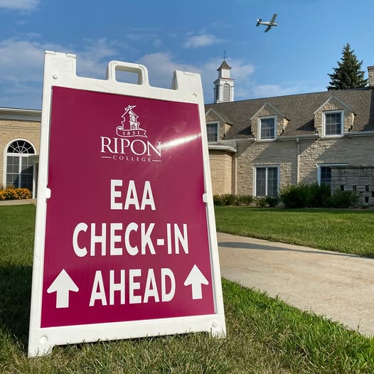 EAA Check in Sign