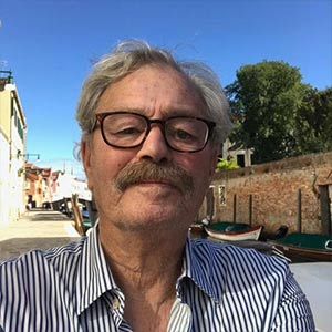 Tom Bellfort on a Hollywood set