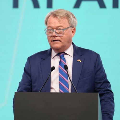 Giving a speech at a Ukrainian veterans’ affairs event