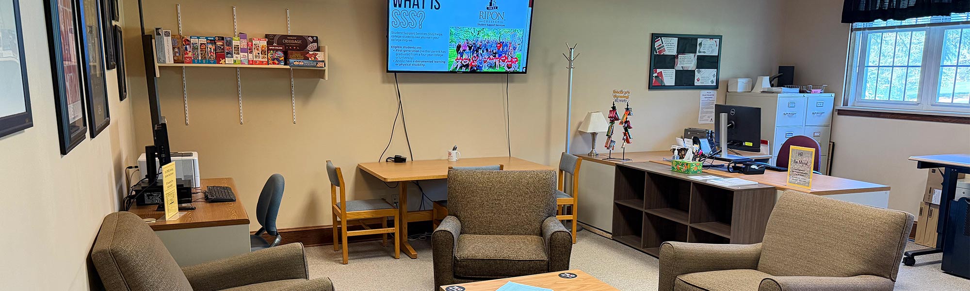 The Student Support Services room has many options for students to use.