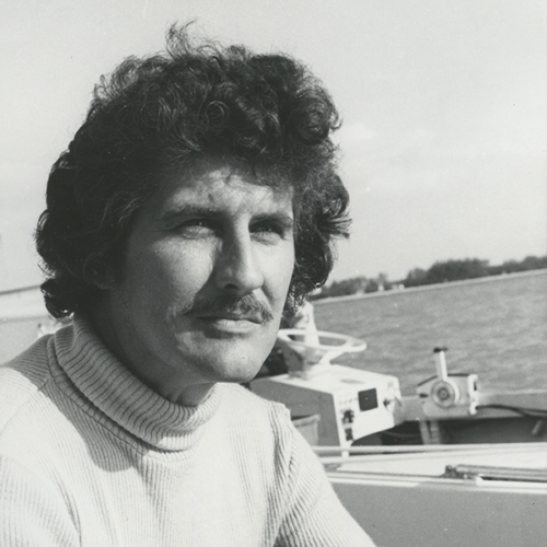 Myrberg sitting on the open sea